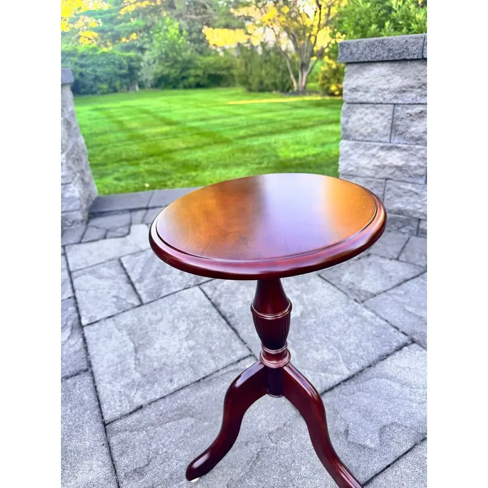Vintage Bombay Company Pedestal Accent Table Mahogany 20.5” x 13”